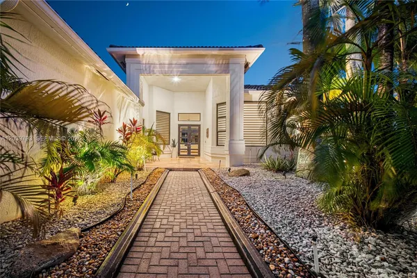 $1,940,000 | 935 Gulfstream Court, Weston, FL 33327