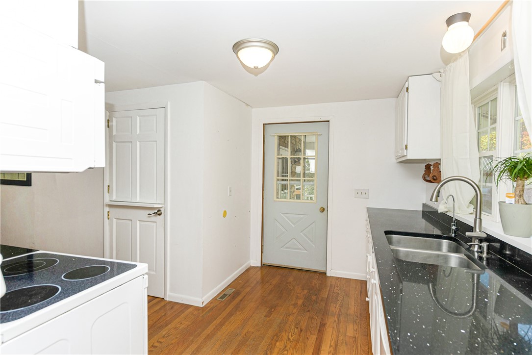 6088 Middlebrook Road South Bristol, NY 14512 - Photo 15 of 50 Additional entrance into the home and Walk In Pant