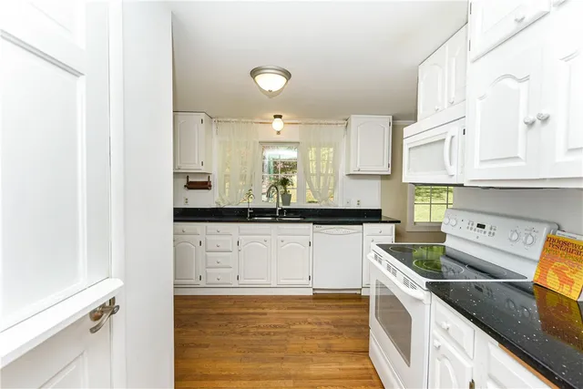 $399,000 | 6088 Middlebrook Road, South Bristol, NY 14512