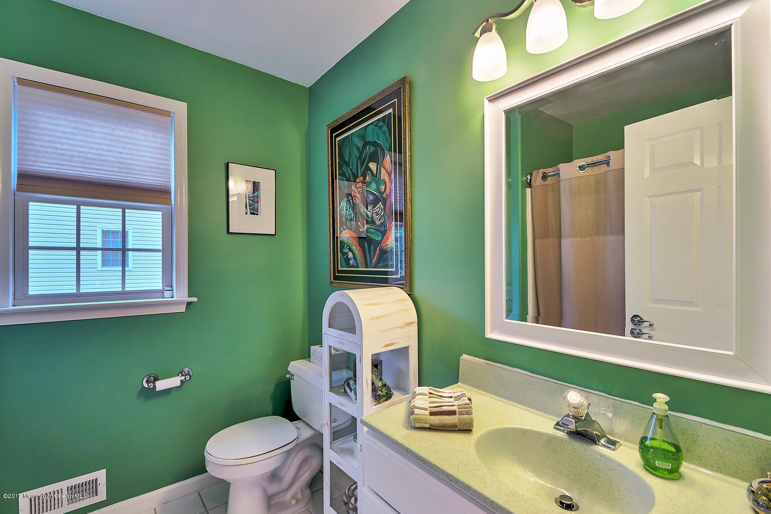 172 Commodore Road Manahawkin, NJ 08050 - Photo 18 of 25 172 Commodore Rd Manahawkin NJ-large-018