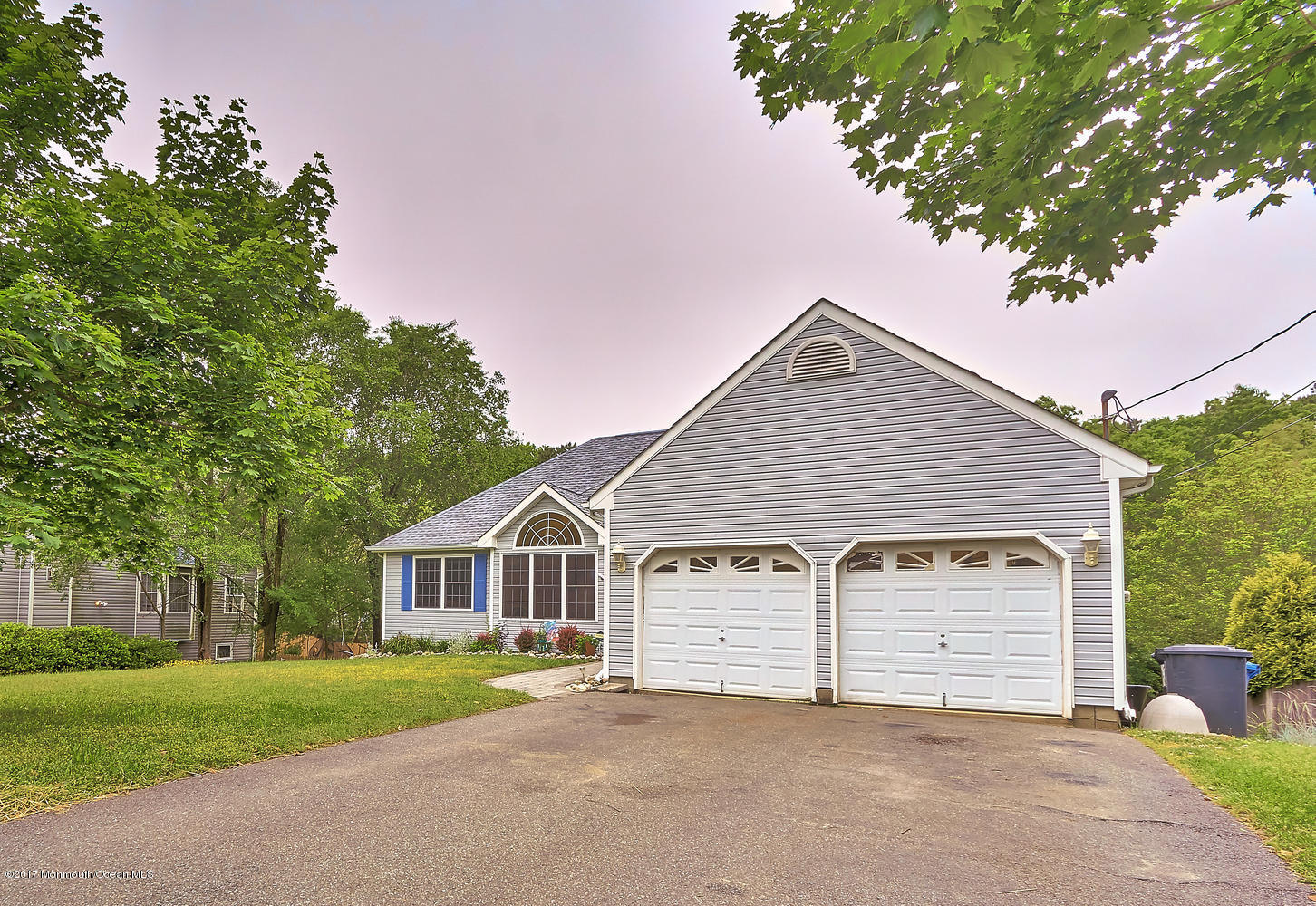 172 Commodore Road Manahawkin, NJ 08050 - Photo 2 of 25 172 Commodore Rd Manahawkin NJ-large-002