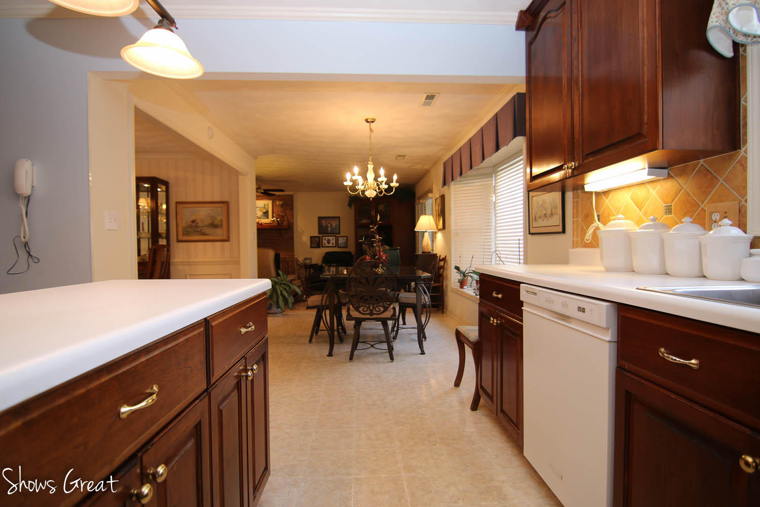 3201 Pineland Road Southwest Roanoke, VA 24018 - Photo 21 of 41 IMG_1932.jpg