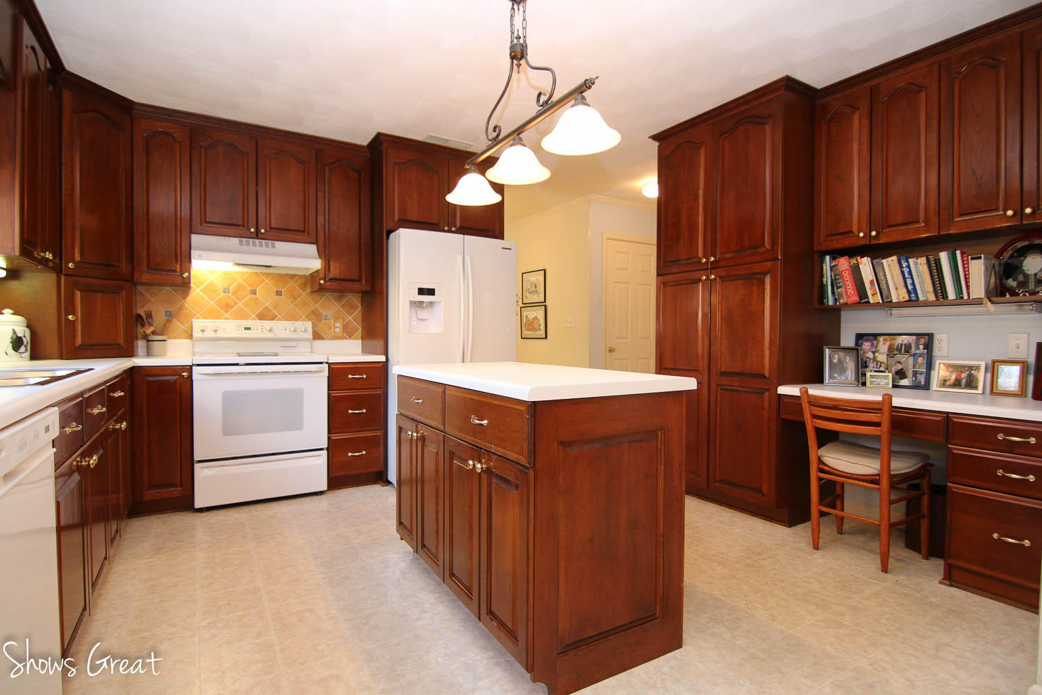 3201 Pineland Road Southwest Roanoke, VA 24018 - Photo 23 of 41 IMG_1930.jpg
