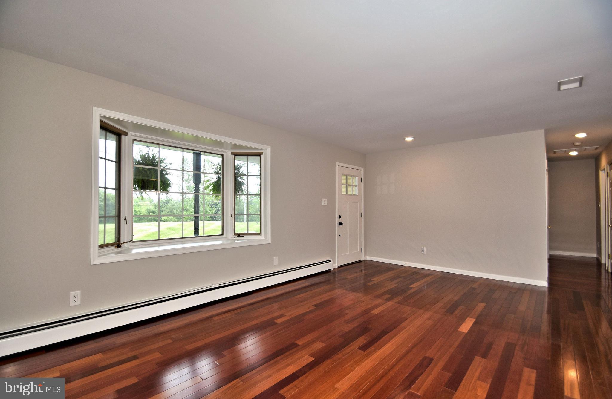 253 Freed Road Harleysville, PA 19438 - Photo 20 of 61 Living Room