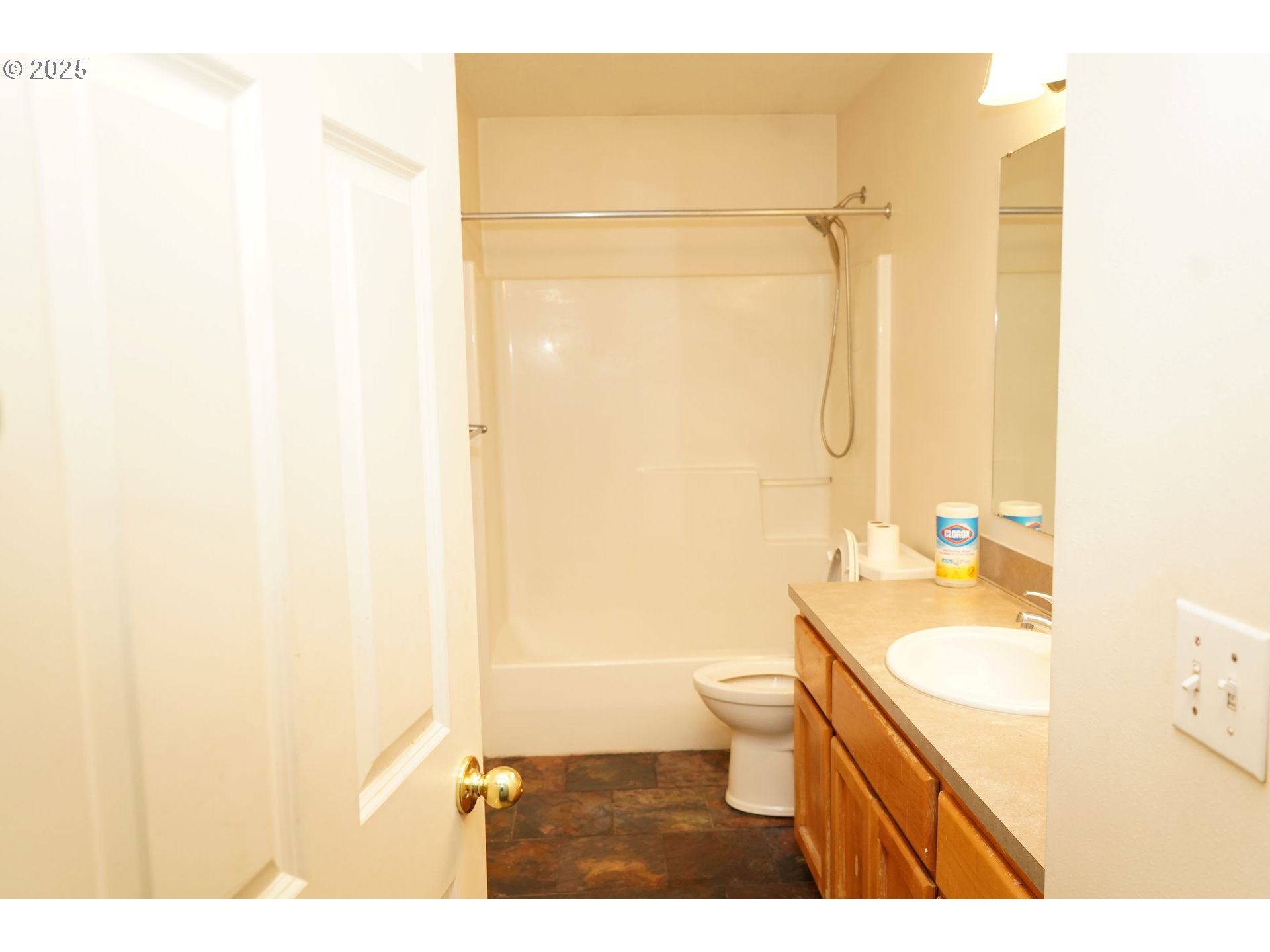 507 Littlewood Drive Eugene, OR 97404 - Photo 8 of 9