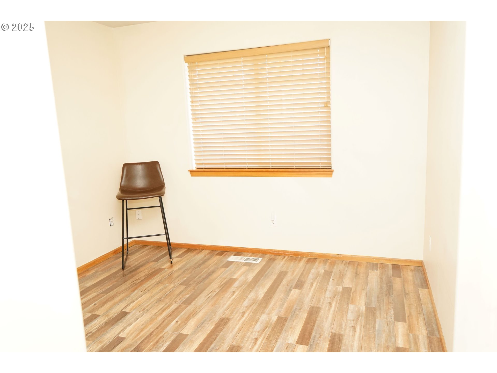 507 Littlewood Drive Eugene, OR 97404 - Photo 9 of 9