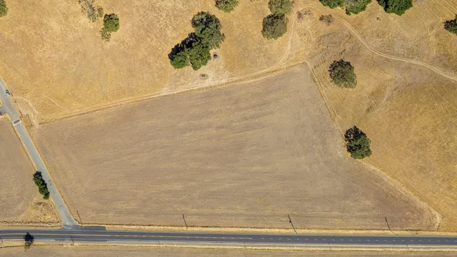a view of a large white bed