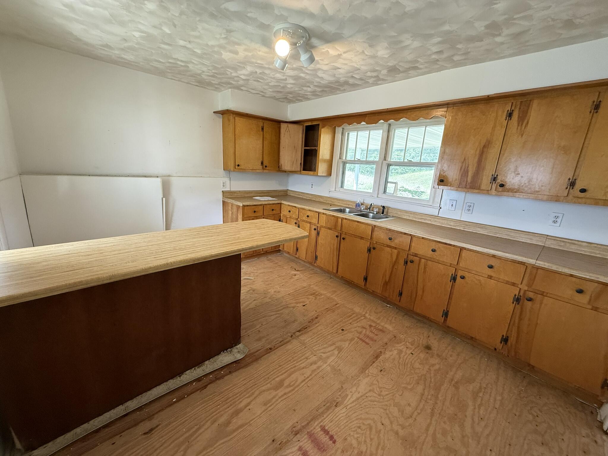 838 State Garage Road Albany, KY 42602 - Photo 20 of 44 IMG_4127