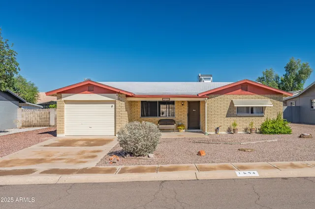 $305,000 | 1694 West 13th Avenue, Apache Junction, AZ 85120