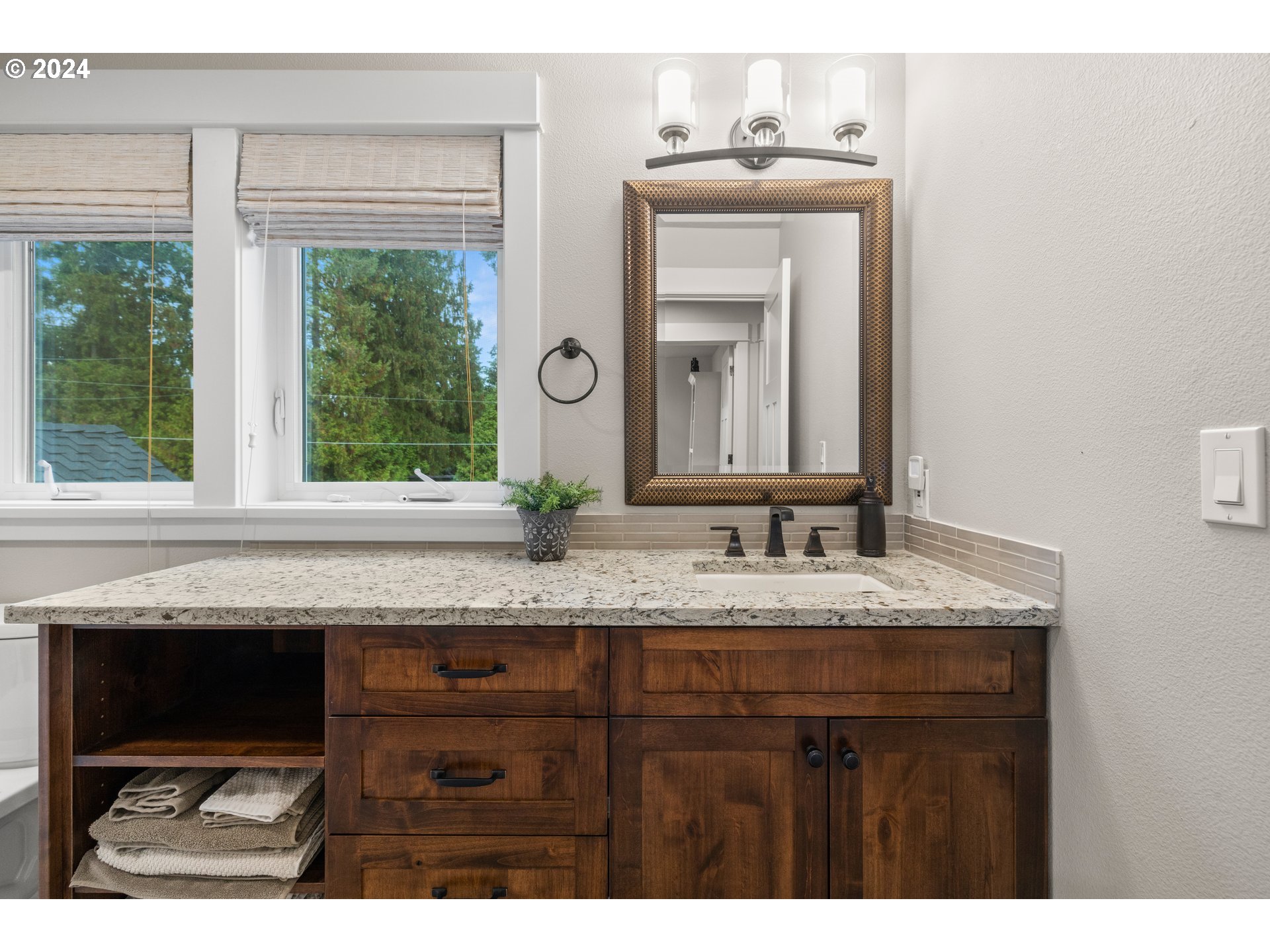 15560 Northeast Eilers Road Aurora, OR 97002 - Photo 23 of 43 Gallery Image 23