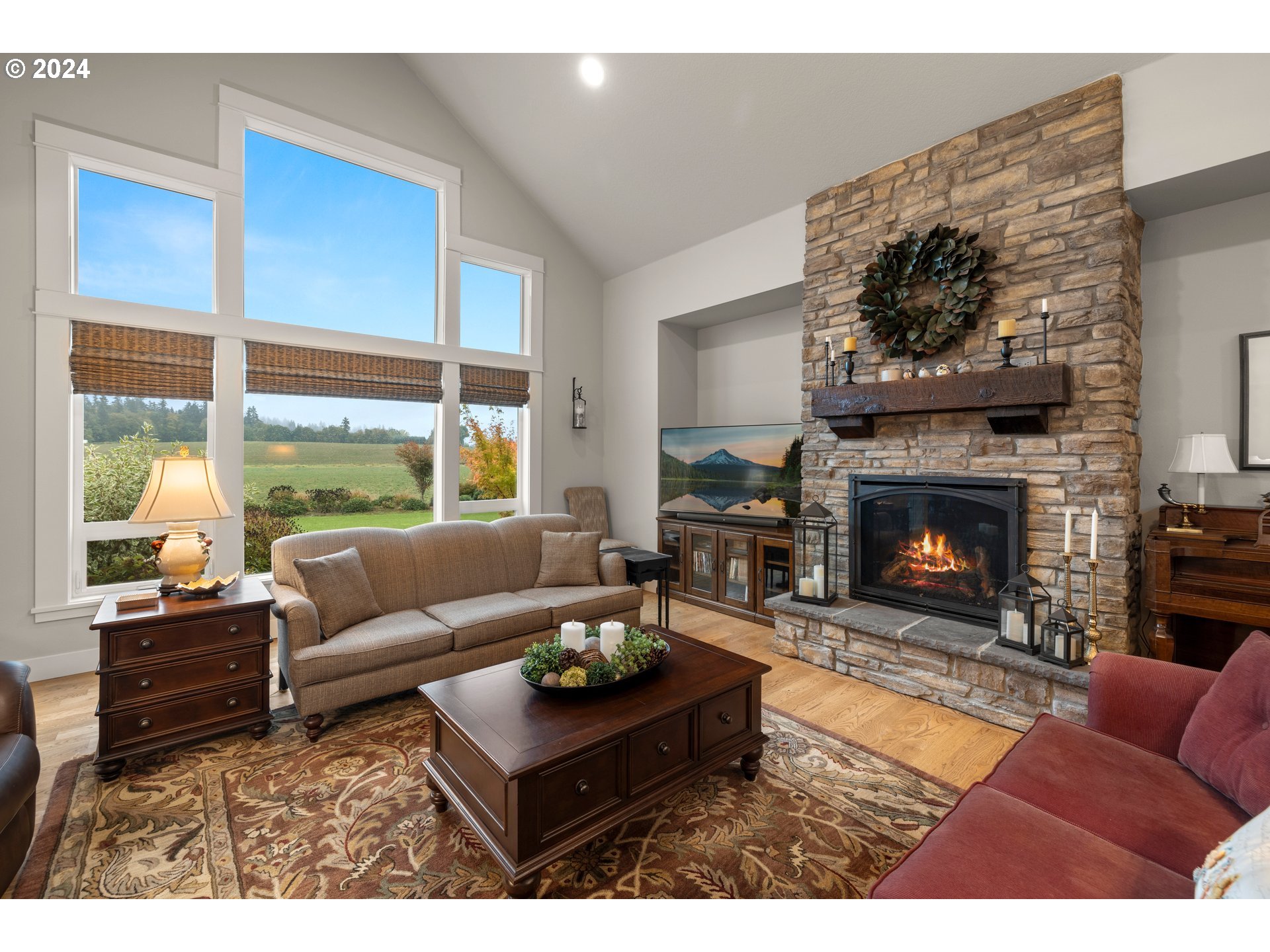 15560 Northeast Eilers Road Aurora, OR 97002 - Photo 4 of 43 Gallery Image 4