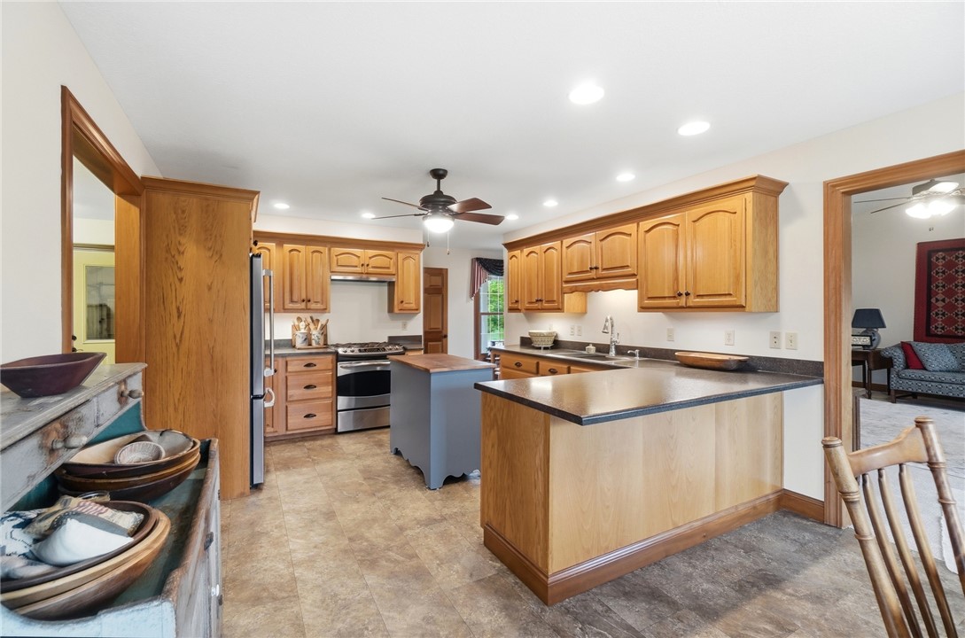 656 Gardenview Circle Lima, OH 45801 - Photo 9 of 43