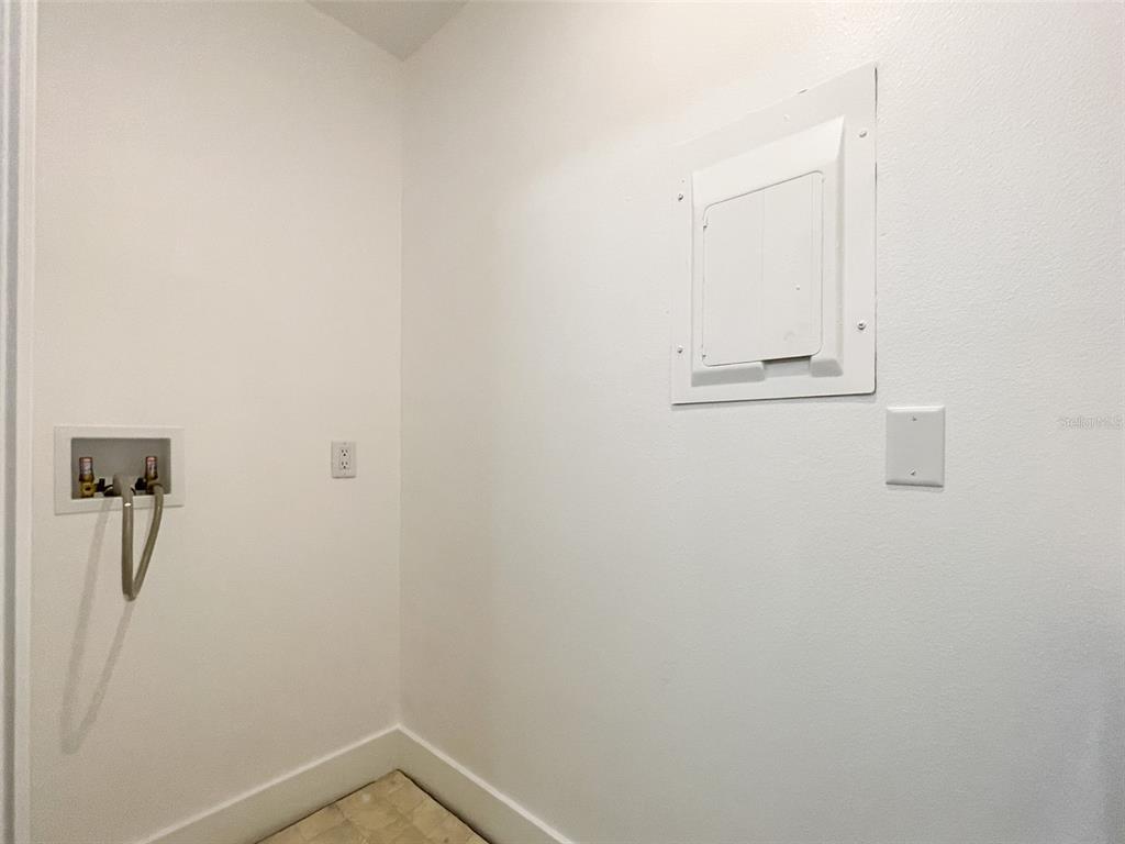 1400 Gandy Boulevard North, Unit 412 St. Petersburg, FL 33702 - Photo 29 of 44 a view of small space