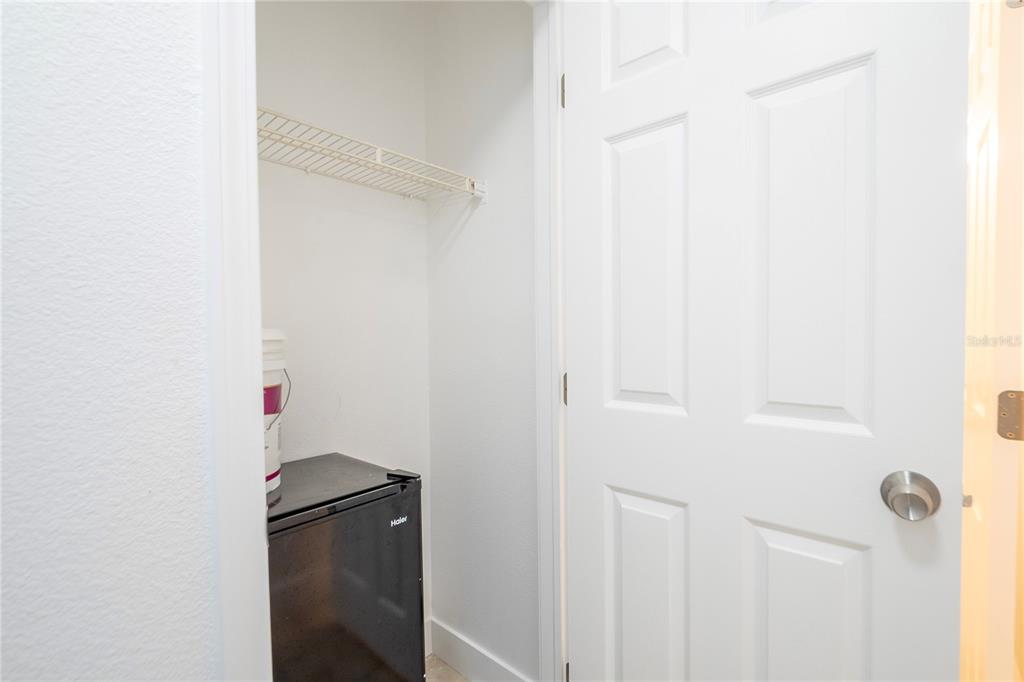 1400 Gandy Boulevard North, Unit 412 St. Petersburg, FL 33702 - Photo 31 of 44 a bathroom with a shower