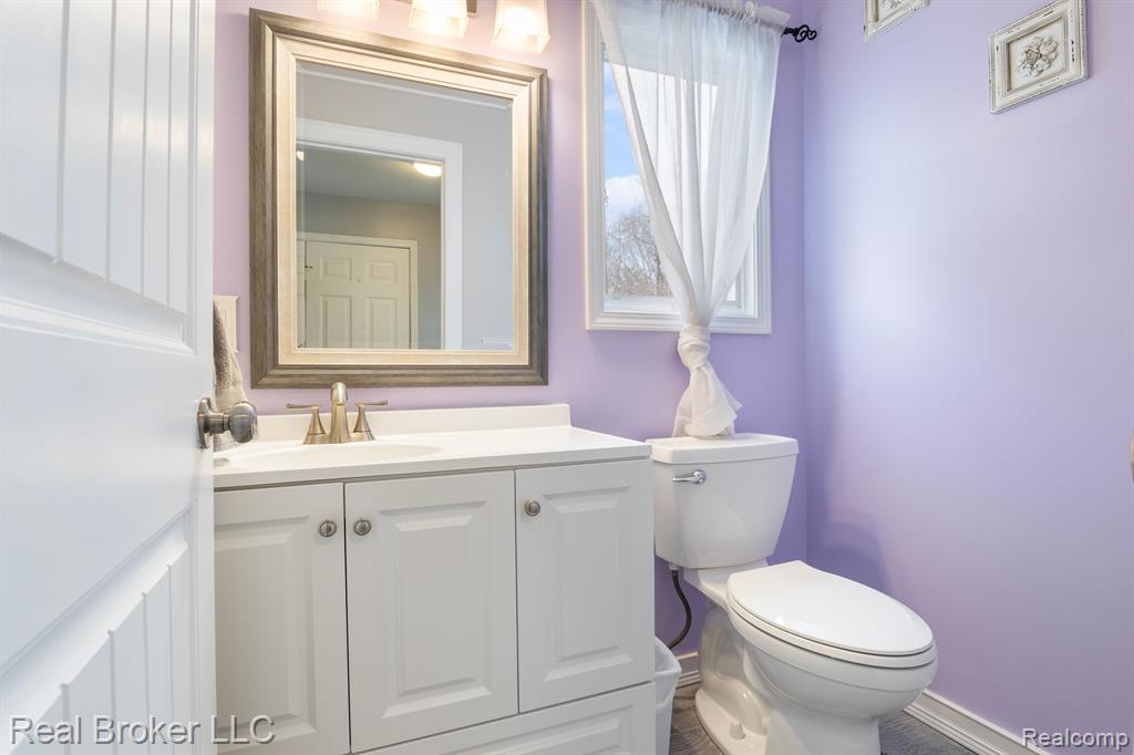 4912 Annette Drive Waterford, MI 48329 - Photo 12 of 26