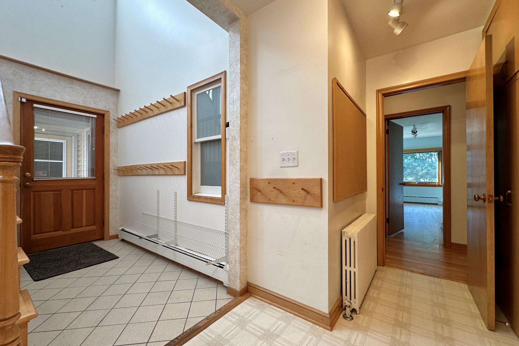 14 Mid Oaks Road Roseville, MN 55113 - Photo 17 of 48 Gallery Image 17
