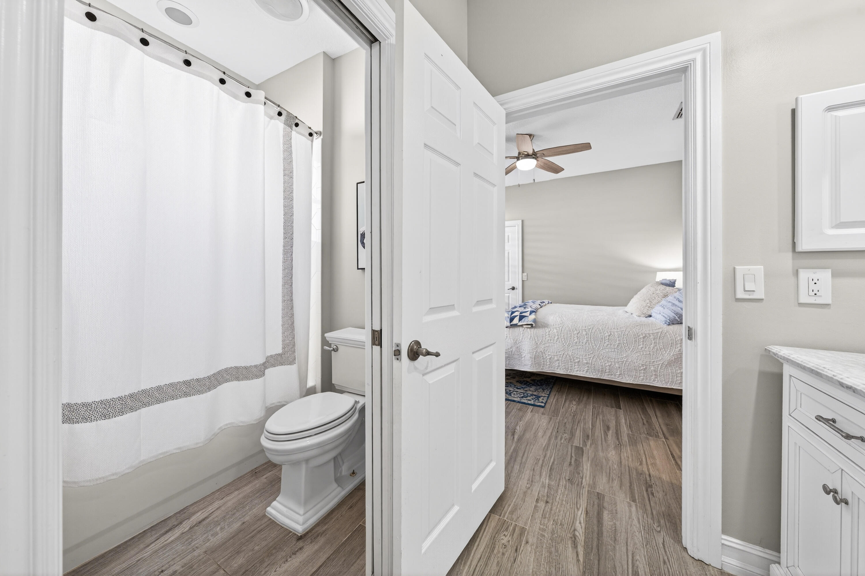 138 Mystic Lane Jupiter, FL 33458 - Photo 35 of 56 JACK AND JILL BATH