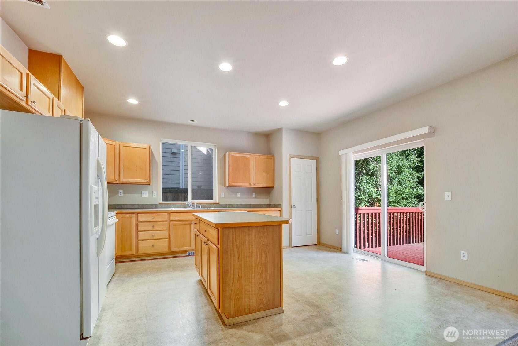 2426 Stafford Way Bothell, WA 98012 - Photo 14 of 40