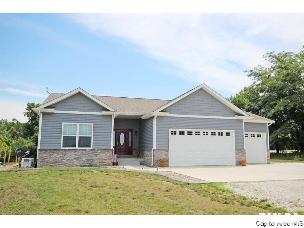 14230 Dixon Road Auburn, IL 62615 - Photo 1 of 36 Gallery Image 1