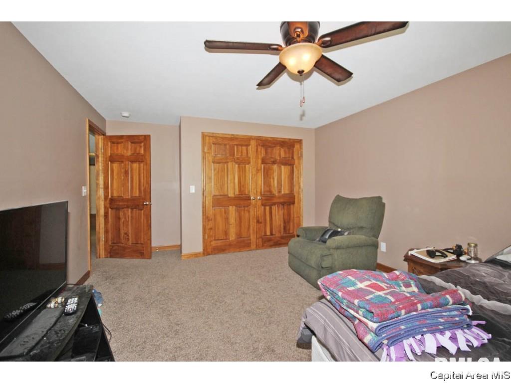 14230 Dixon Road Auburn, IL 62615 - Photo 24 of 36 Gallery Image 24