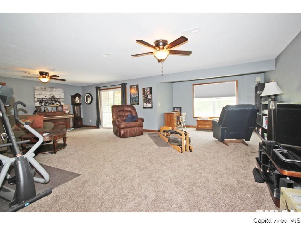 14230 Dixon Road Auburn, IL 62615 - Photo 26 of 36 Gallery Image 26