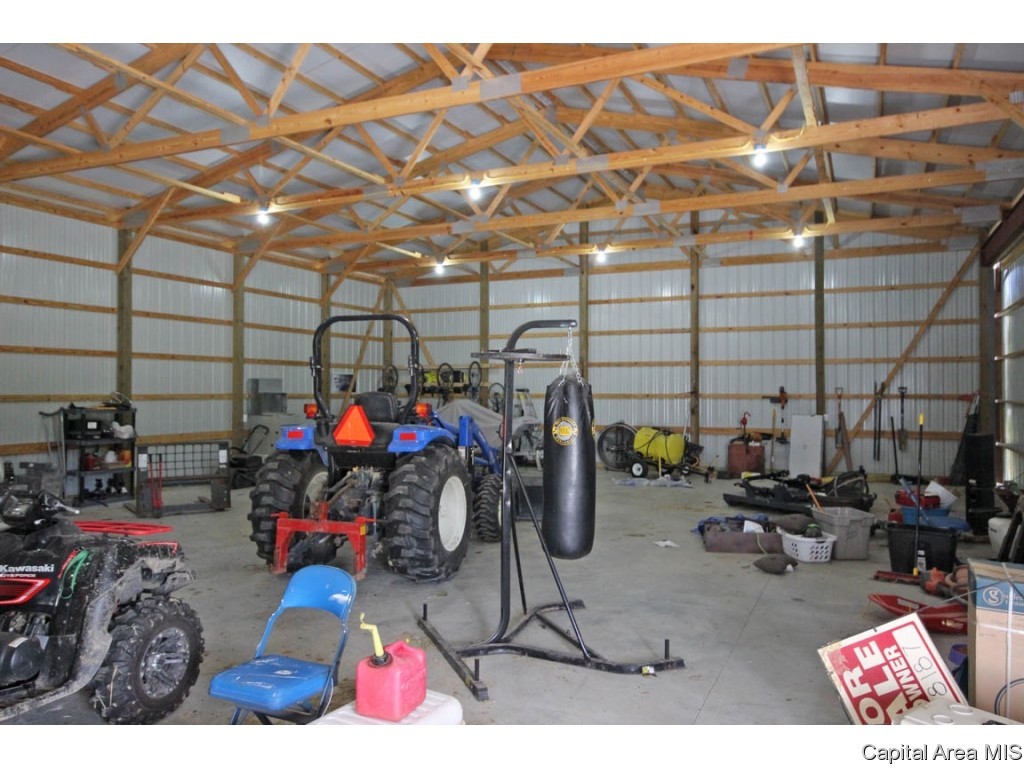 14230 Dixon Road Auburn, IL 62615 - Photo 33 of 36 Gallery Image 33