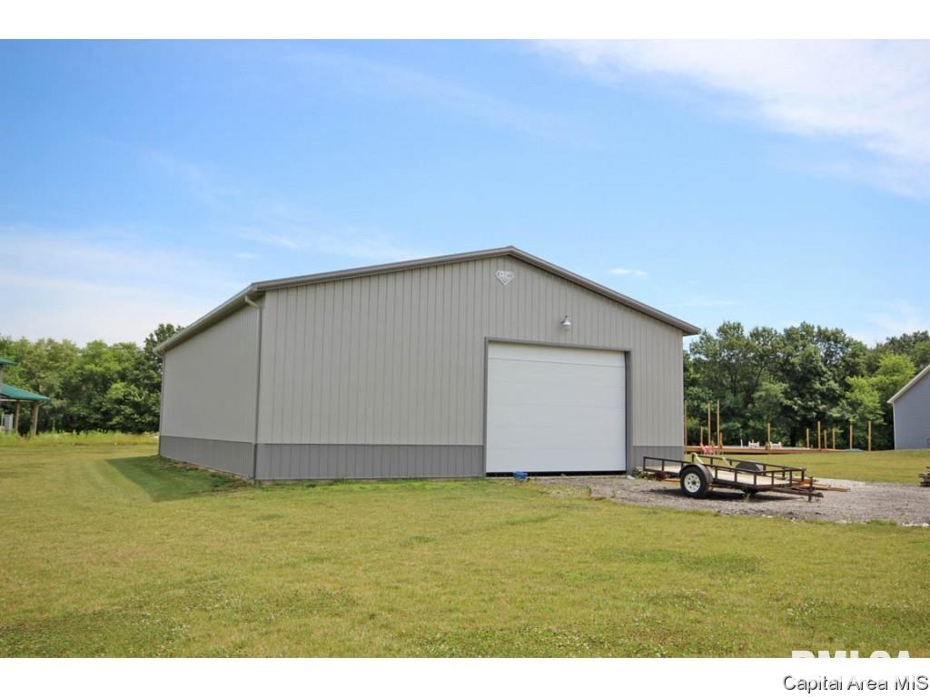 14230 Dixon Road Auburn, IL 62615 - Photo 34 of 36 Gallery Image 34