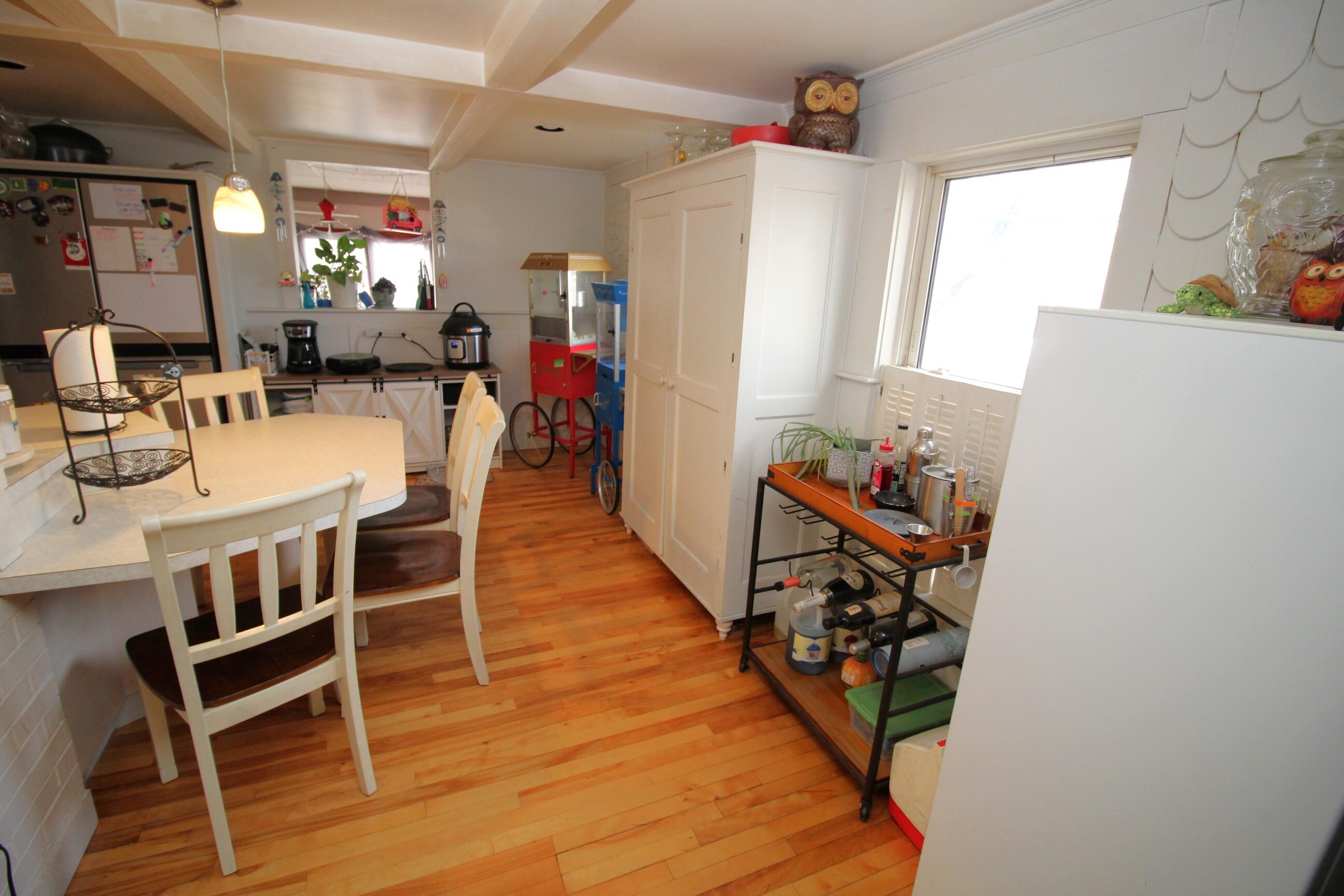 86 Pride Road Auburn, ME 04210 - Photo 7 of 47 7. Eat-In Kitchen
