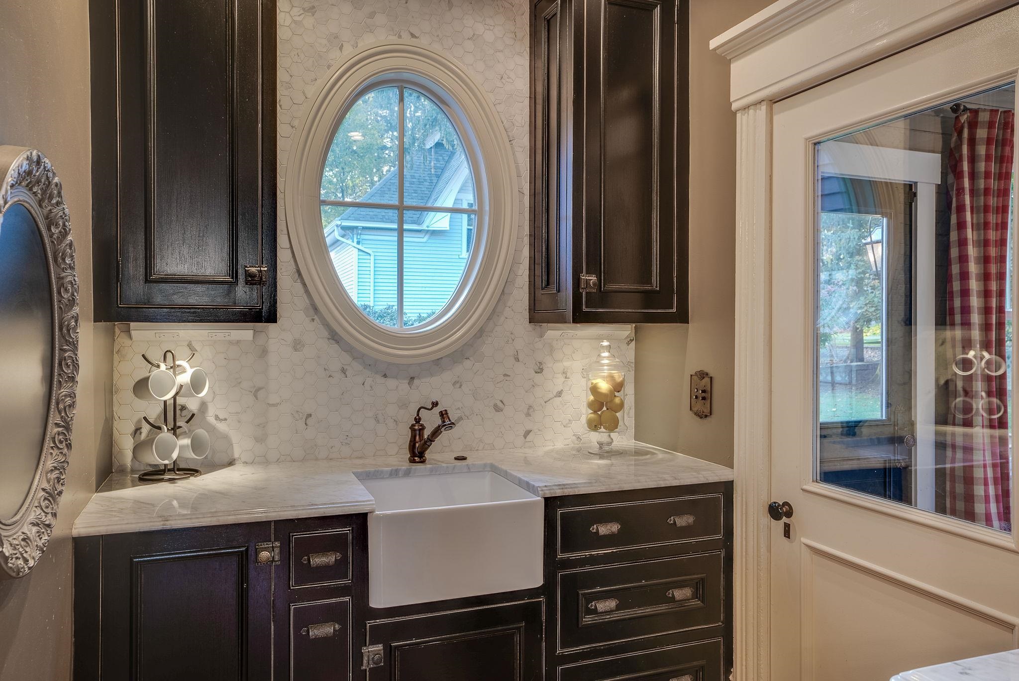 44 Clarke Street Manchester, NH 03104 - Photo 14 of 40