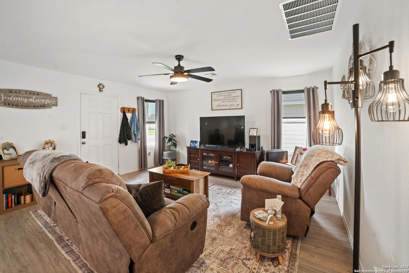 5875 Coahulia Ridge Seguin, TX 78155 - Photo 4 of 15