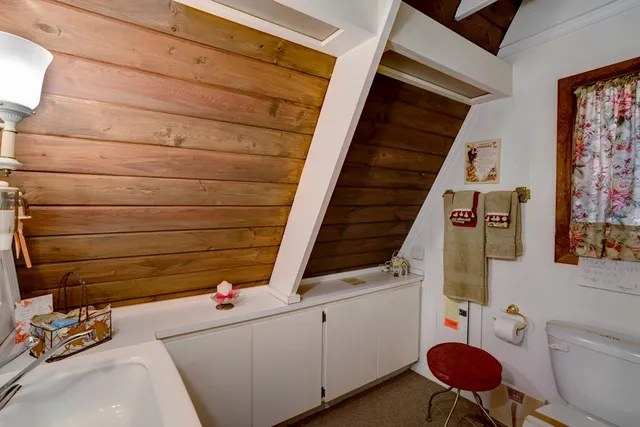 $375,000 | 263 Wells Road, Brasstown, NC 28902