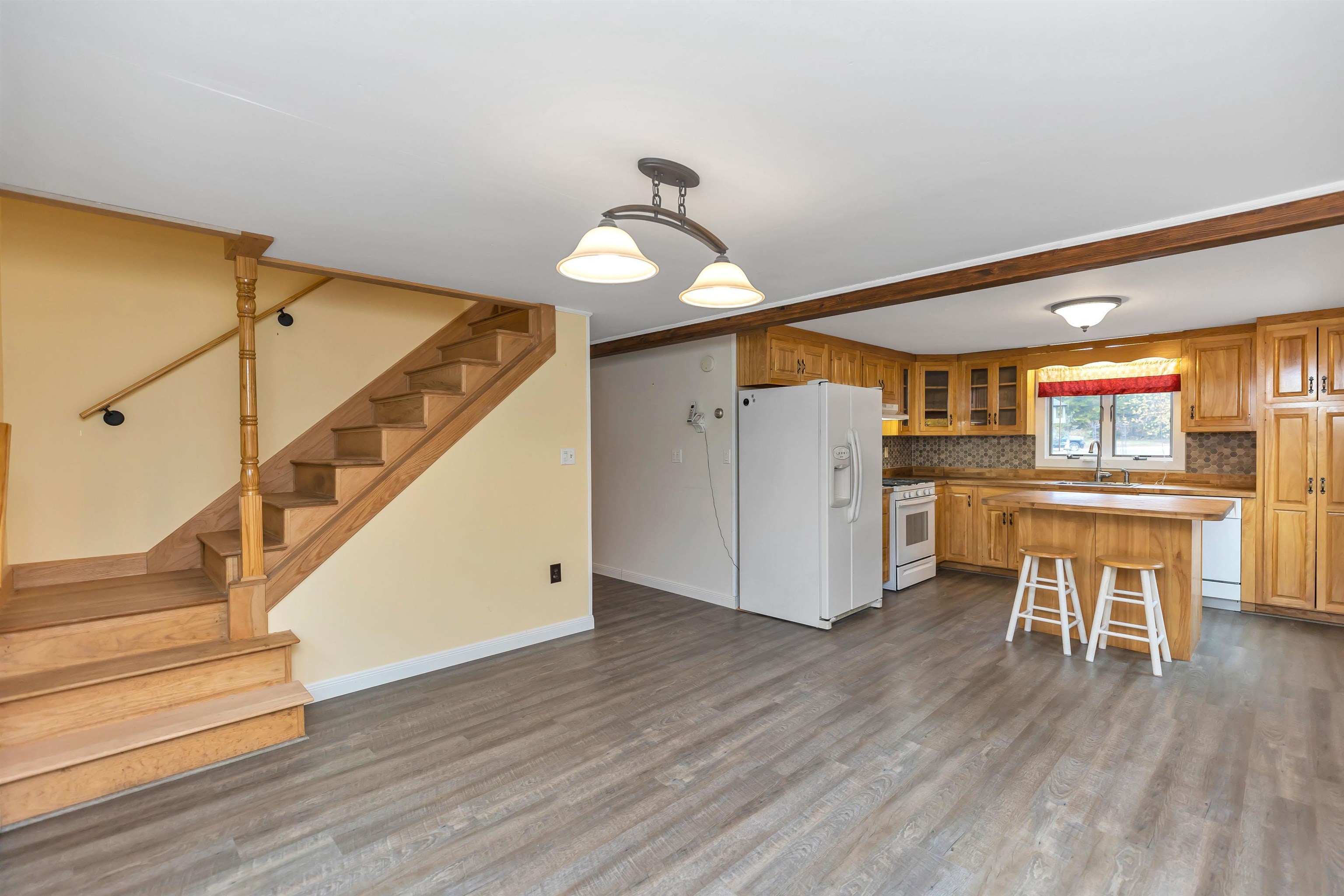 9 Blueberry Hill Road Deering, NH 03244 - Photo 12 of 36