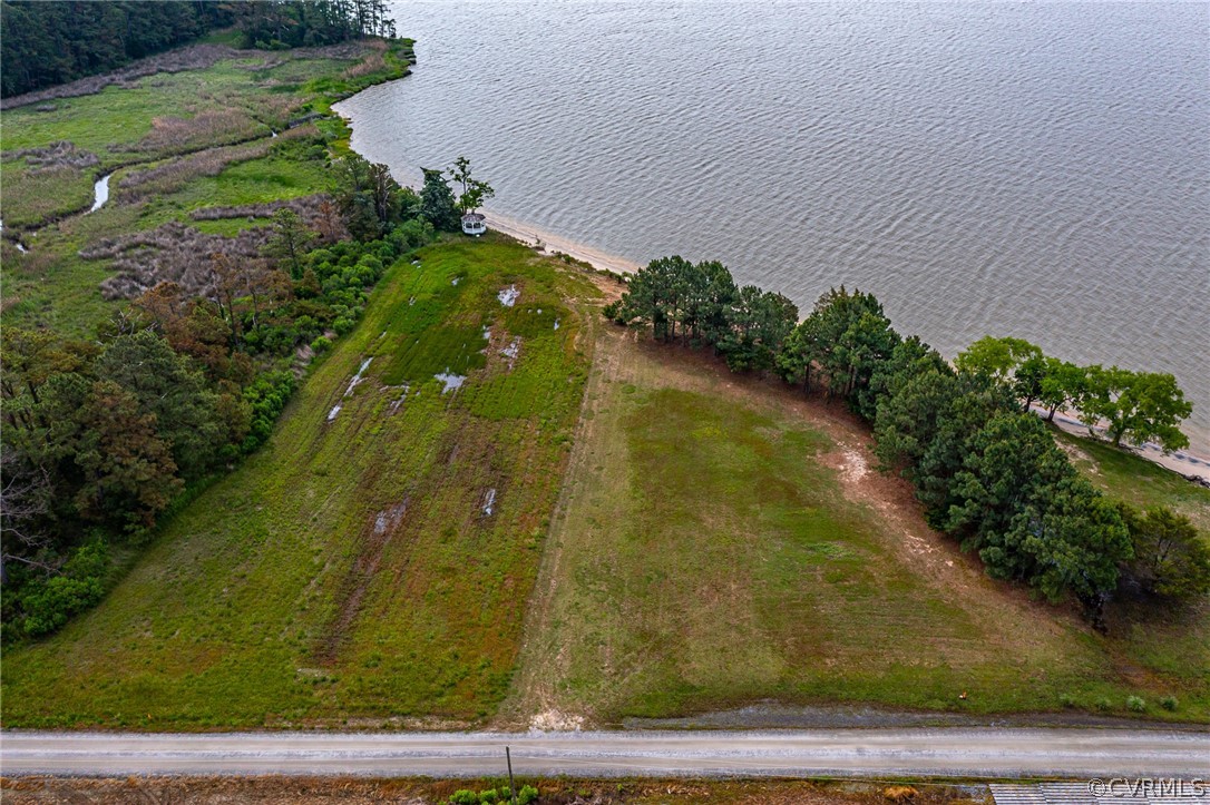 500 Accakeek Road Warsaw, VA 22572 - Photo 11 of 37 a view of a yard