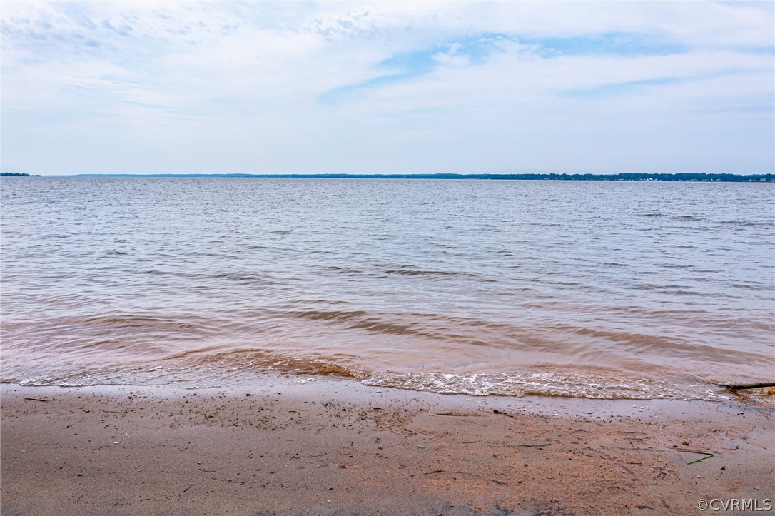 500 Accakeek Road Warsaw, VA 22572 - Photo 28 of 37 a view of beach and ocean