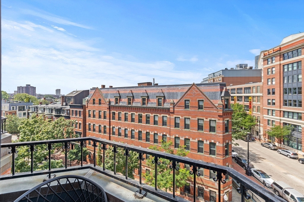 75 Clarendon Street, Unit 505 Boston, MA 02116 - Photo 12 of 14