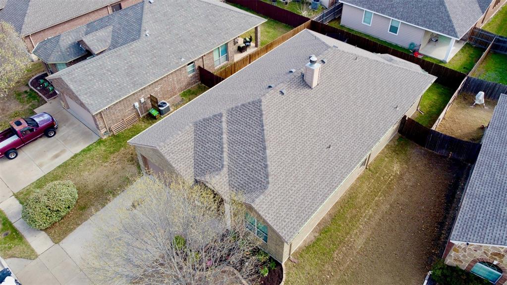 10928 Middleglen Road Fort Worth, TX 76052 - Photo 35 of 37