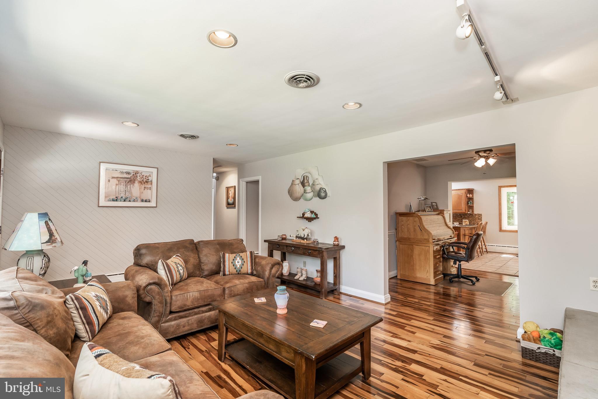 8227 Quarterfield Road Severn, MD 21144 - Photo 12 of 66 Living Room