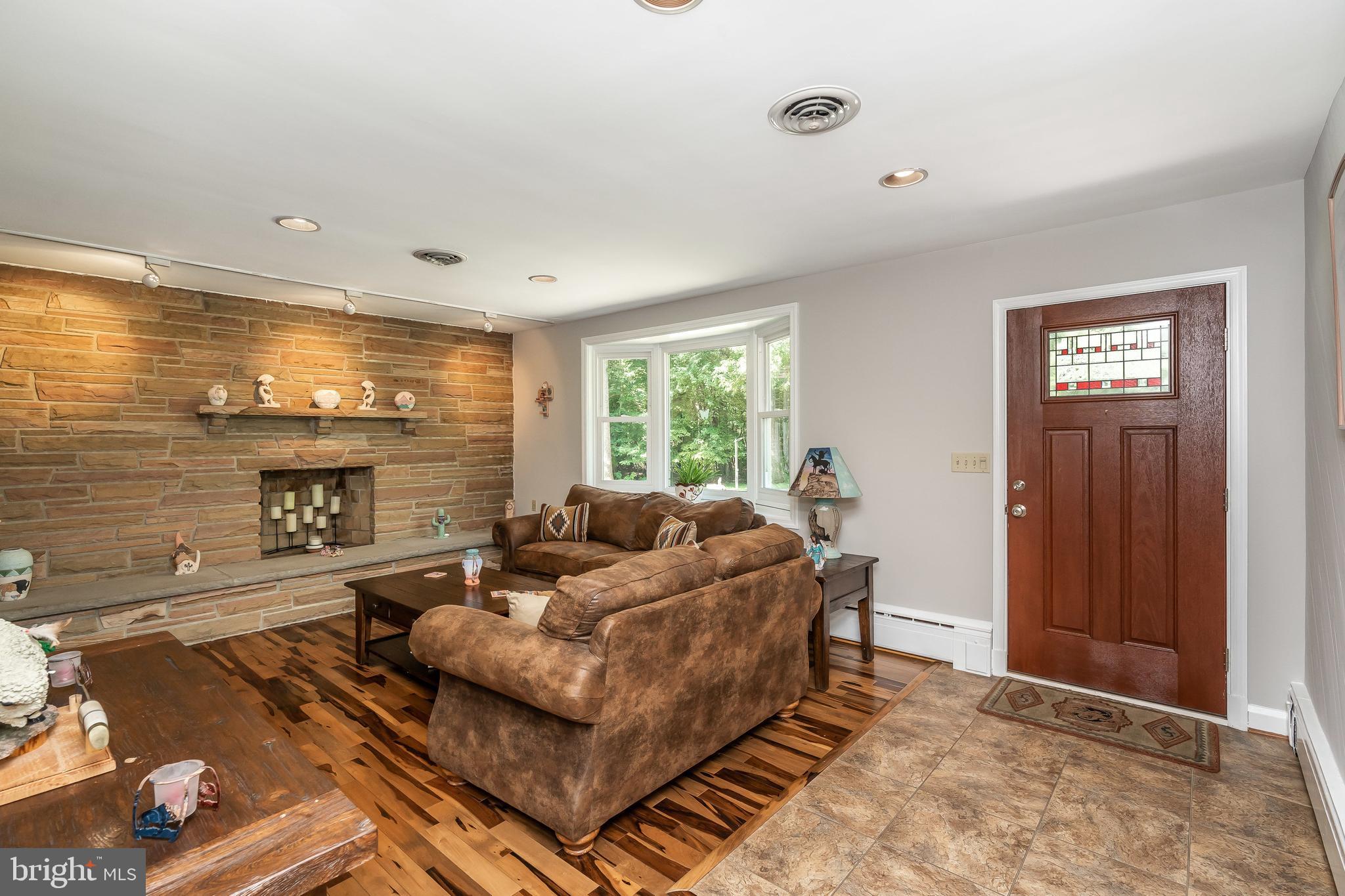 8227 Quarterfield Road Severn, MD 21144 - Photo 10 of 66 Living Room