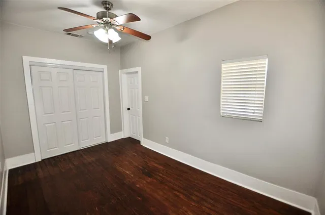 $1,350 | 814 West Ball Street, Weatherford, TX 76086