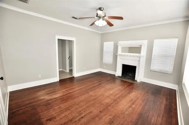 $1,350 | 814 West Ball Street, Weatherford, TX 76086