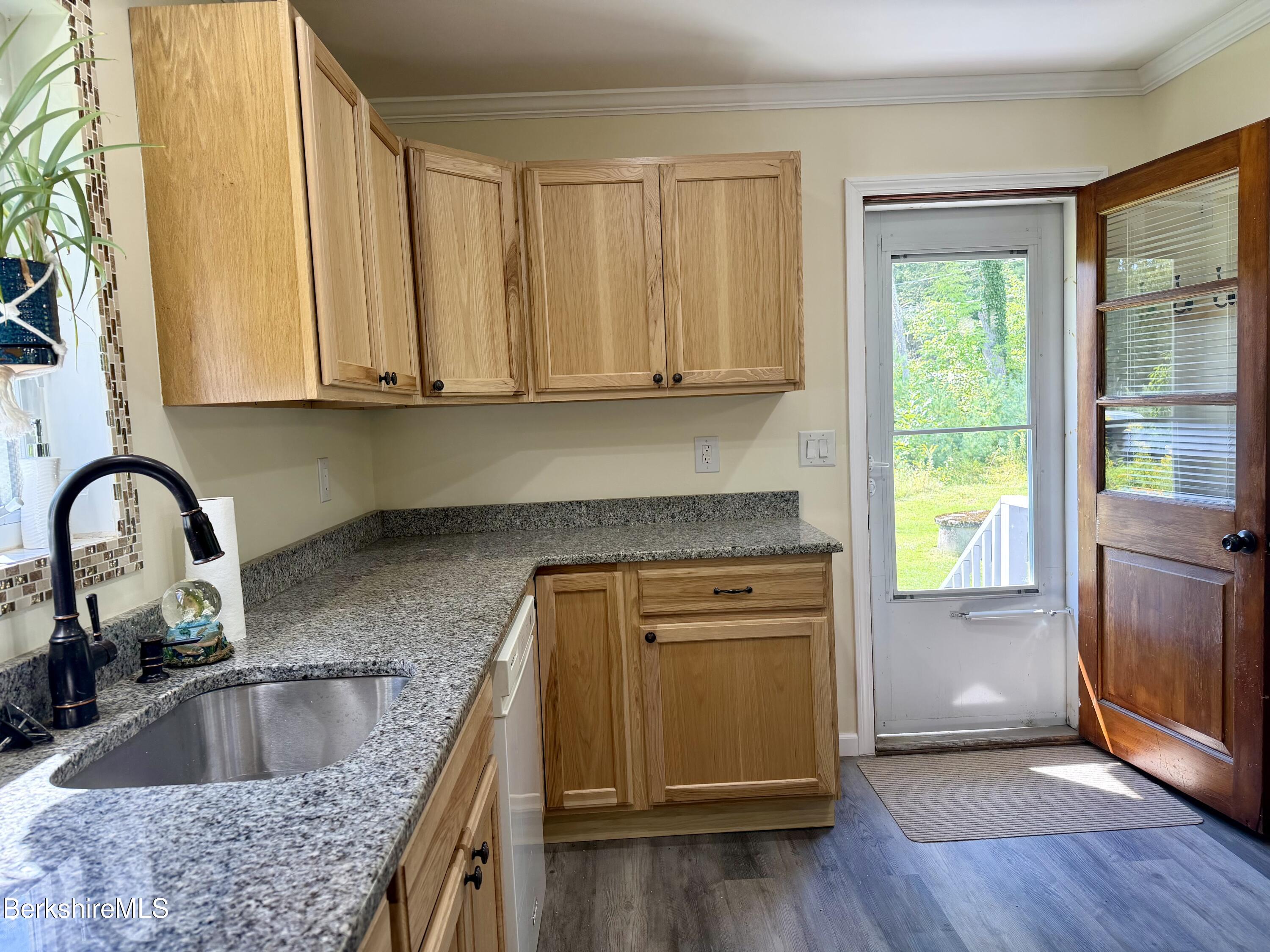 1100 Middle Road Clarksburg, MA 01247 - Photo 15 of 30 Kitchen-Granite