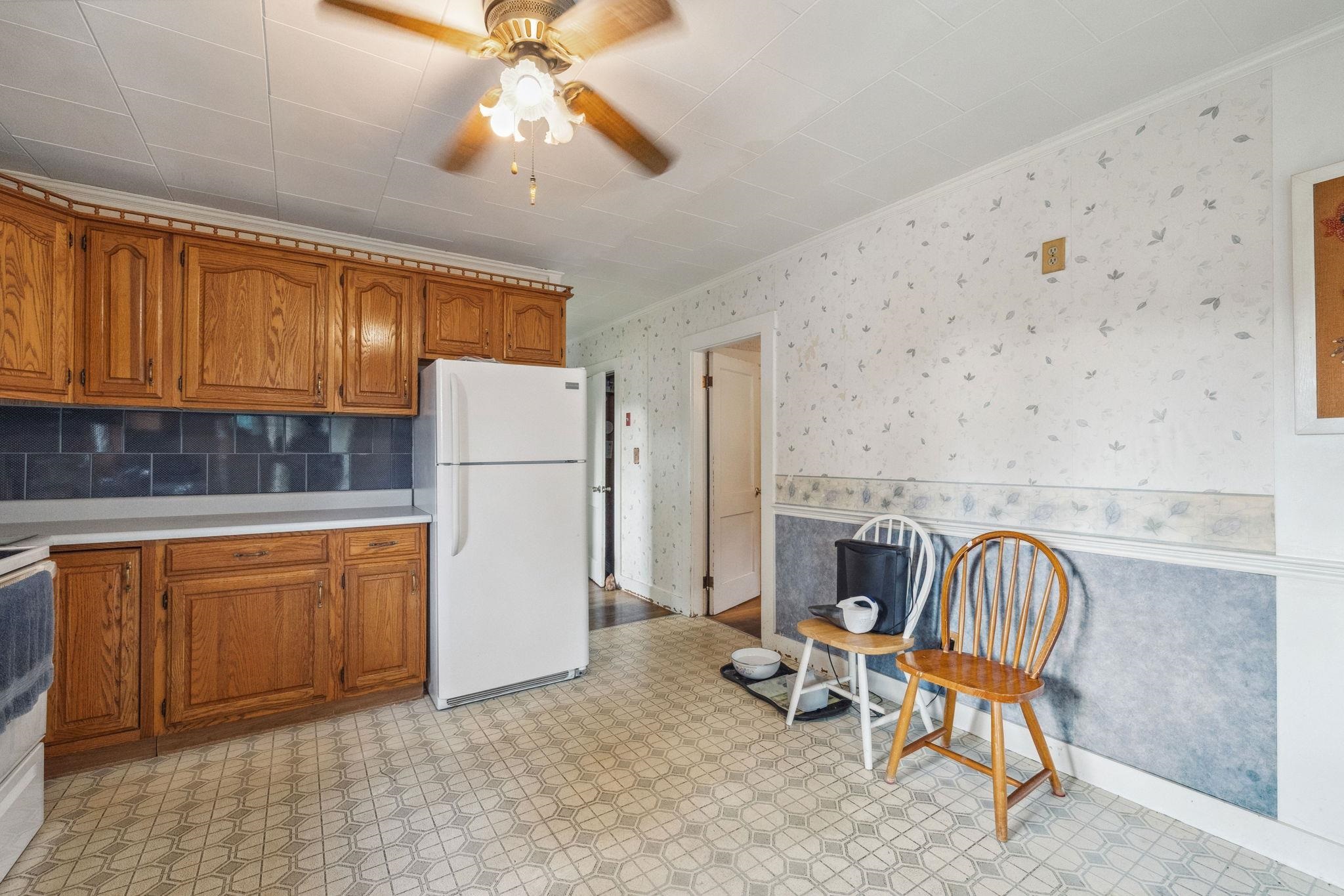 239 Dover Point Road Dover, NH 03820 - Photo 11 of 40