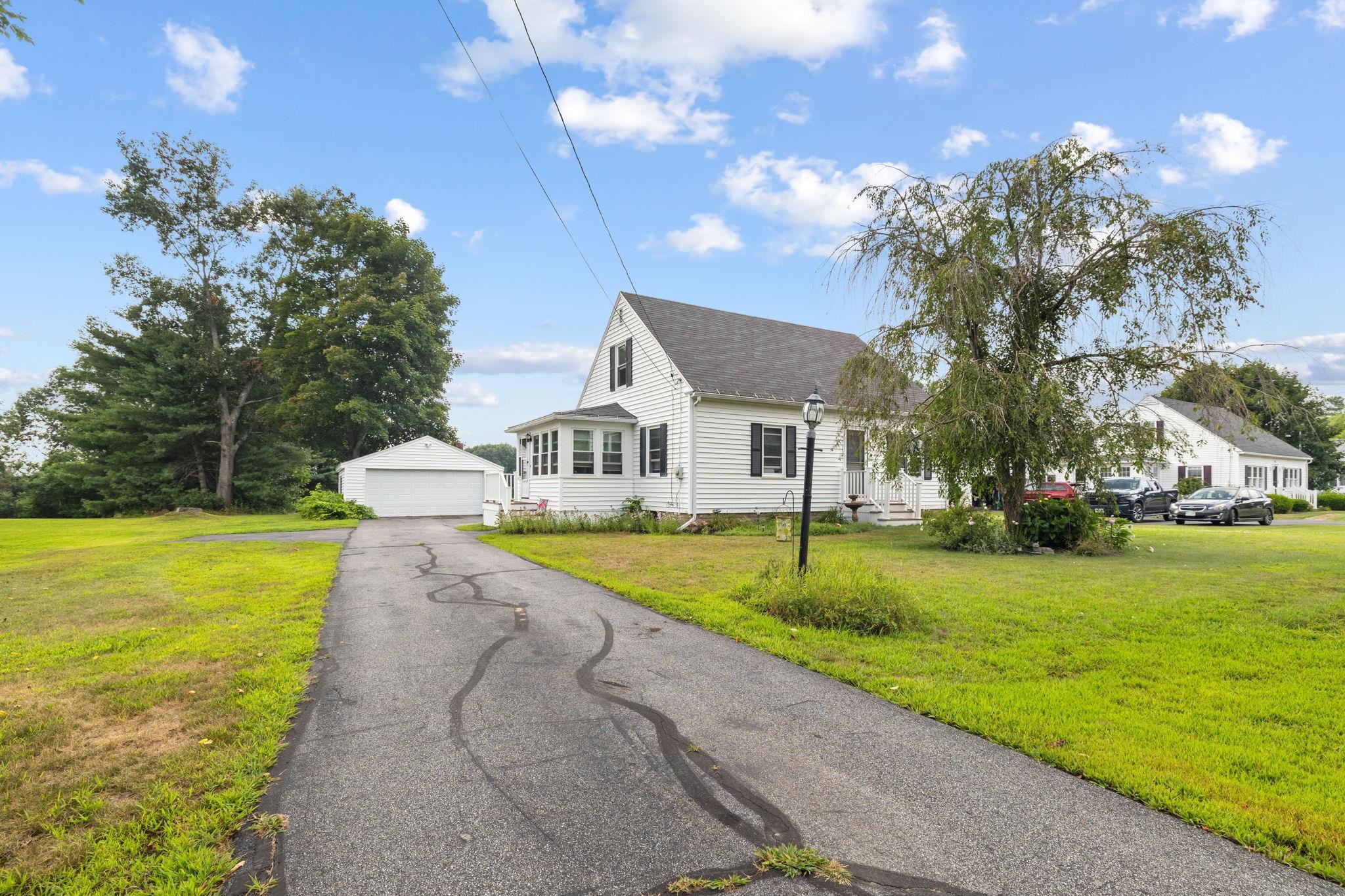 239 Dover Point Road Dover, NH 03820 - Photo 2 of 40