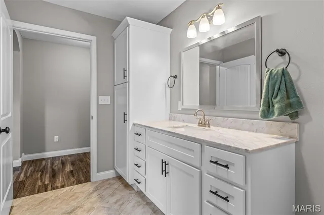 $299,900 | 1750 Lakeshore Drive, Farmington, MO 63640