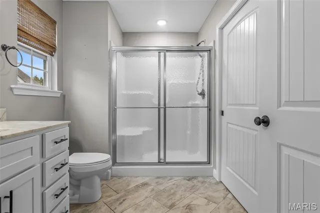 $299,900 | 1750 Lakeshore Drive, Farmington, MO 63640