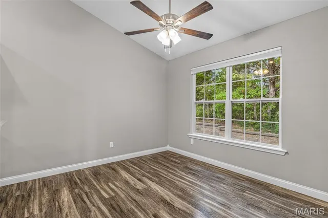 $299,900 | 1750 Lakeshore Drive, Farmington, MO 63640