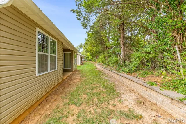 $299,900 | 1750 Lakeshore Drive, Farmington, MO 63640