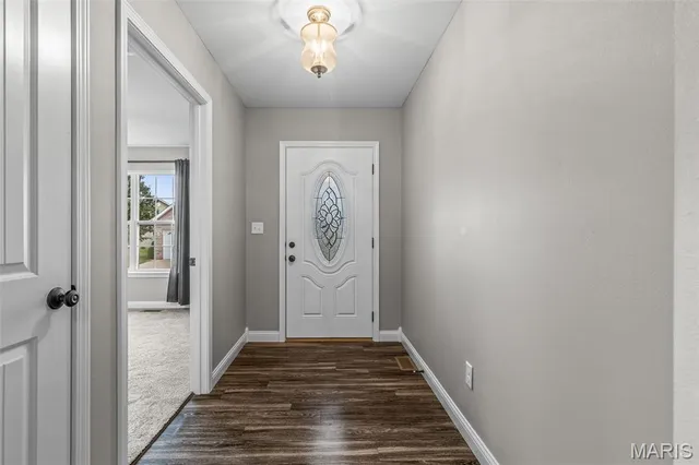 $299,900 | 1750 Lakeshore Drive, Farmington, MO 63640