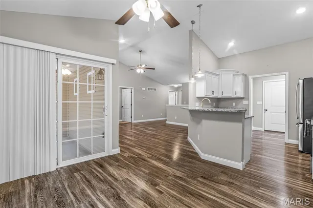 $299,900 | 1750 Lakeshore Drive, Farmington, MO 63640