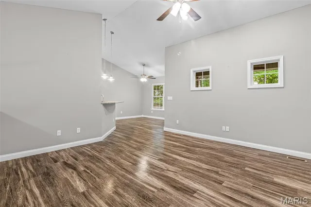 $299,900 | 1750 Lakeshore Drive, Farmington, MO 63640